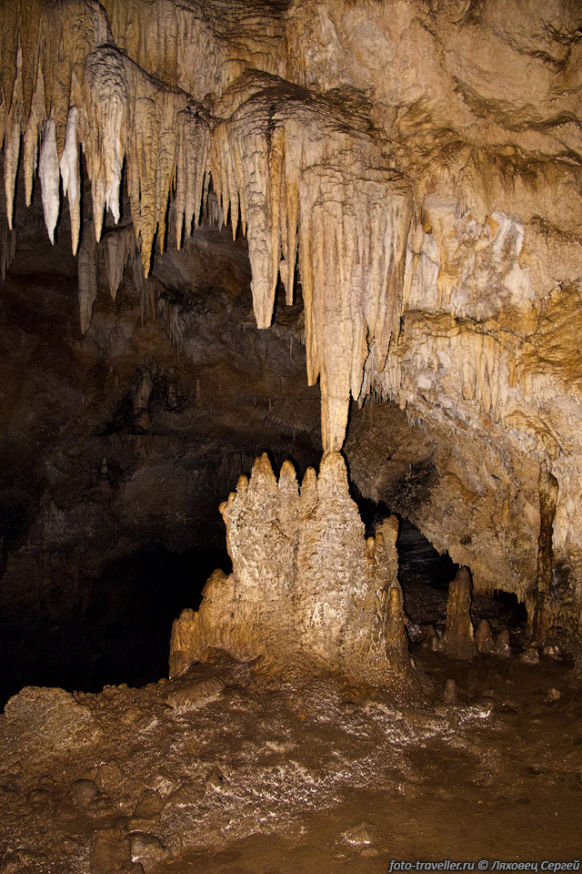 Это одна из самых красивых пещер Черногории