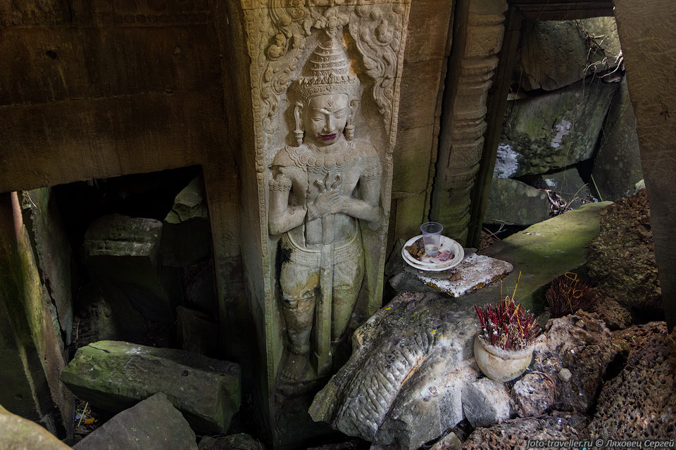 Тайный алтарь среди разрушенного храма Преах Кхан
