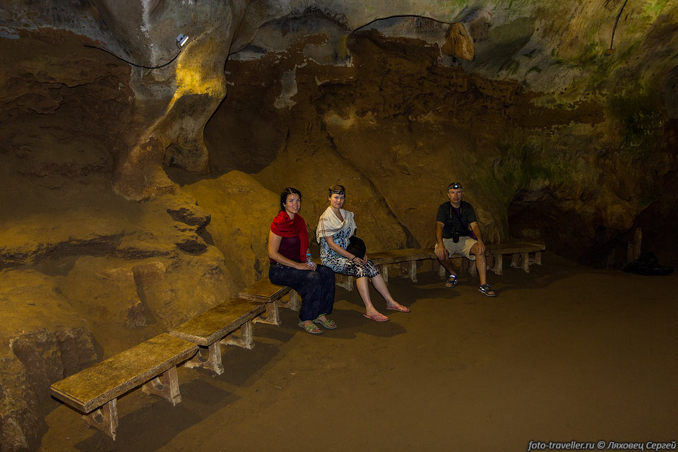 Тайская легенда рассказывает, что пещеры Чианг Дао служили домом 
для отшельника в течение тысячи лет.