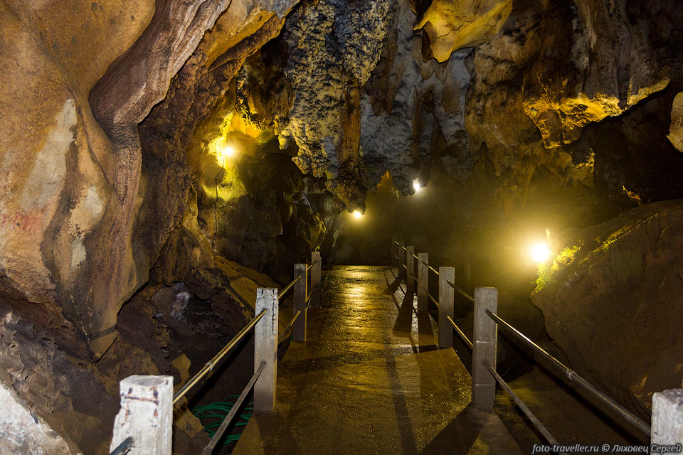 Оборудованная пещера Чианг Дао.
Интересно, что в пещере был Wi-Fi.