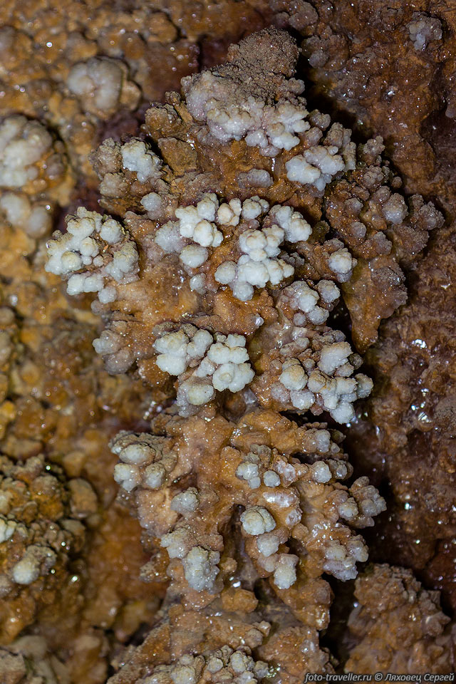 Пещера Кео Комол или Пещера Кальцитовых кристаллов (Tham Kaew 
Komol, Calzite Crystal Cave).