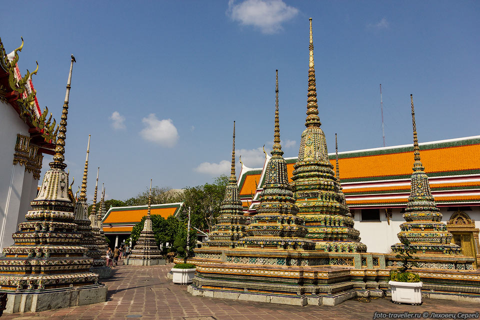 Ват Пхо - старейший храм в Бангкоке, построенный в 12 веке.