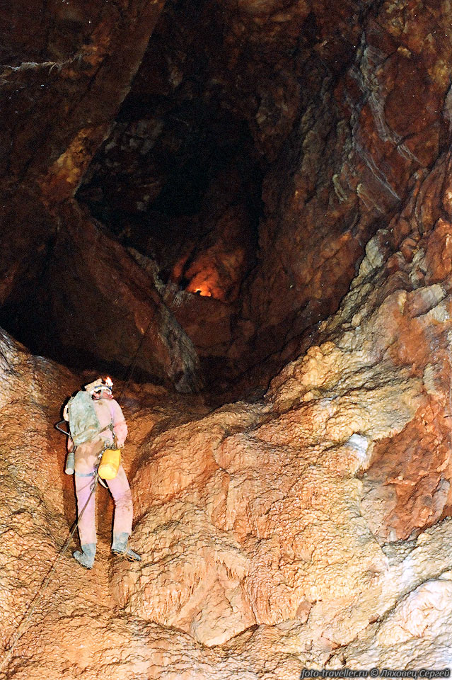 Один из залов пещеры Кузгун