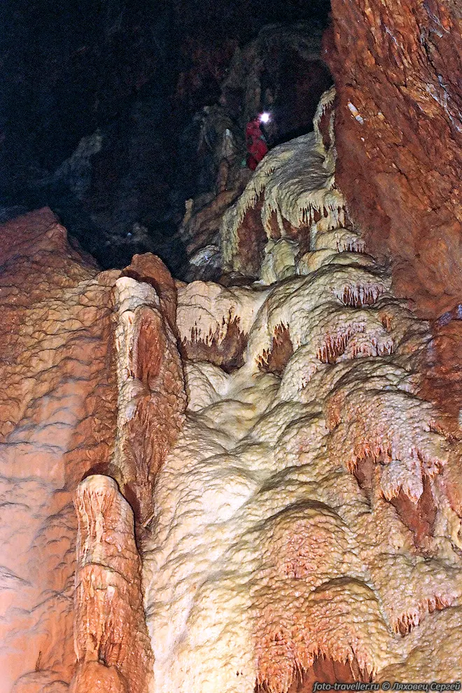 Затекшая стена