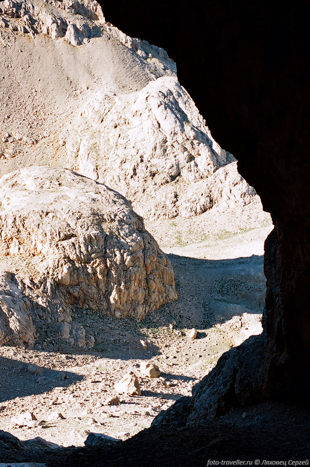 Вид из пещеры Биг Мара
