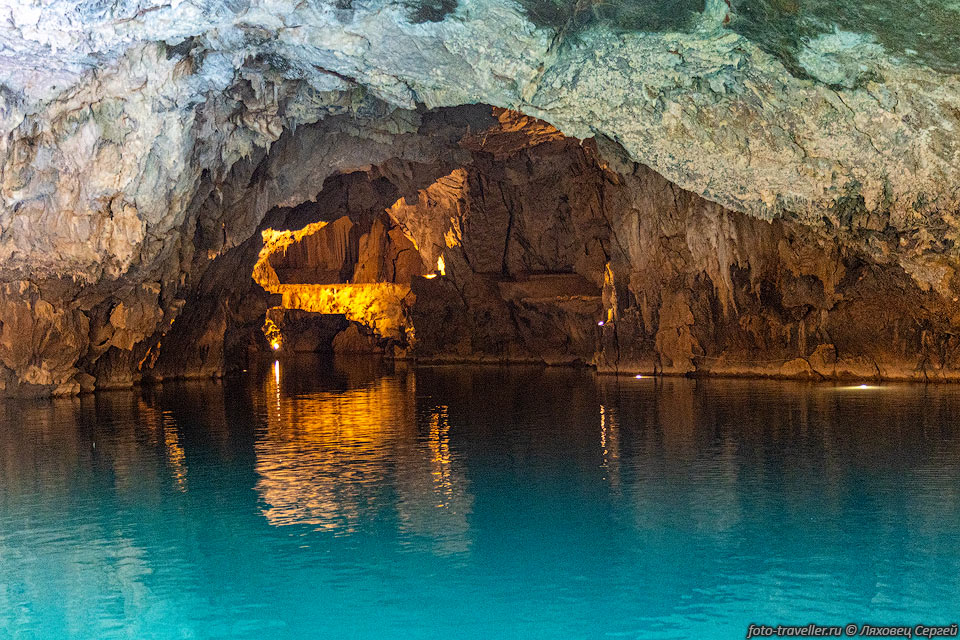 Амплитуда пещеры Алтынбесик +101 метр. 
Является частью большой пещерной системы.