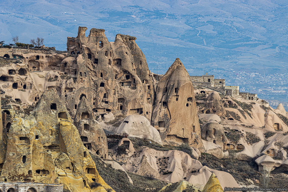 Крепость Учхисар и её окрестности были густо населенными местами