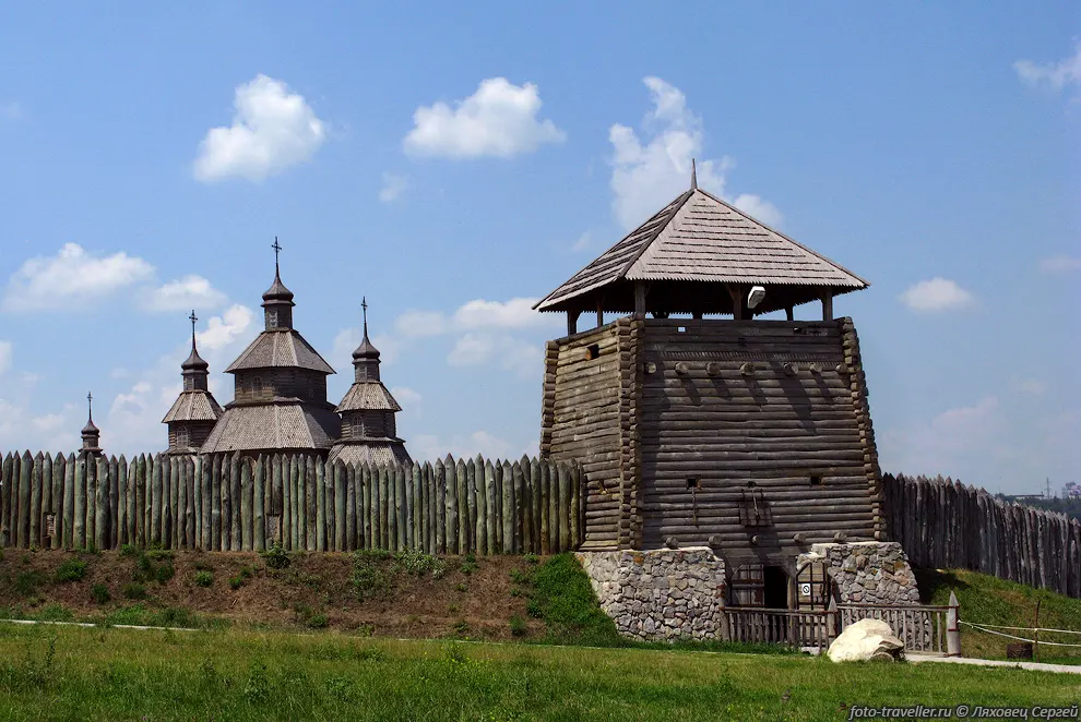 Реконструированная Запорожская Сечь.