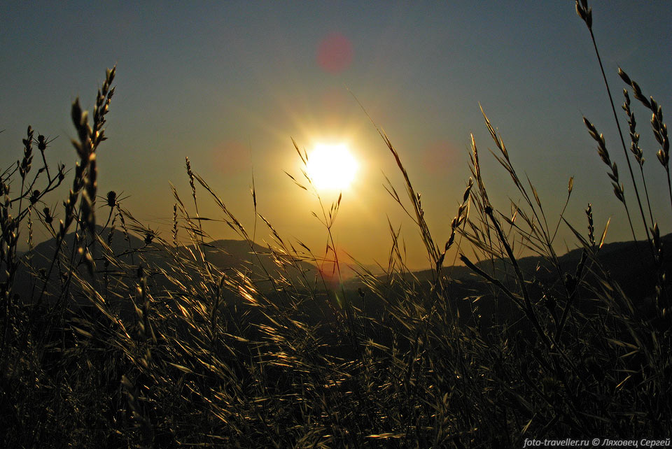 Солнце садится в горах Сьерра-Невада