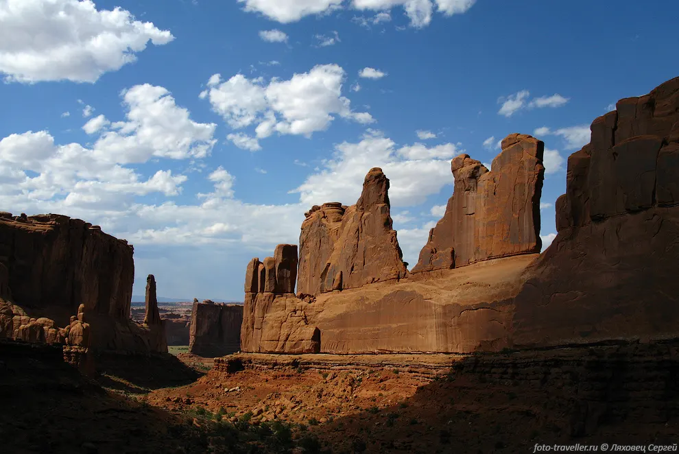 Национальный парк Арки (Arches National Park) расположен в штате
Юта.