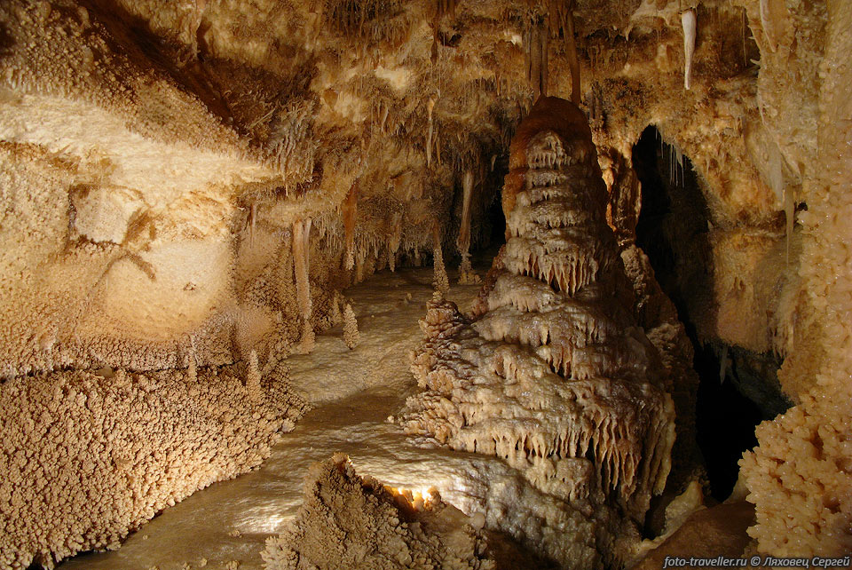 В пещере Сонора более 95% натечных образований находятся в процессе 
роста