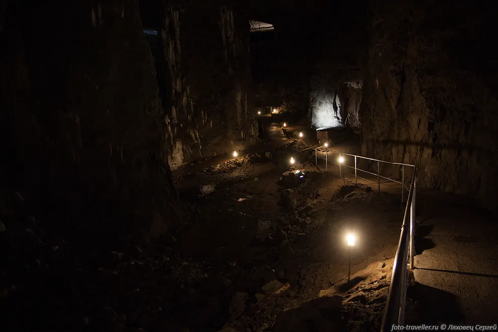 Во вторую шахту Бонна Терре (Бонн Терра, Bonne Terre Mine) можно
спуститься, она довольно интересная, 
наверно самая интересная достопримечательность в скучном штате Миссури