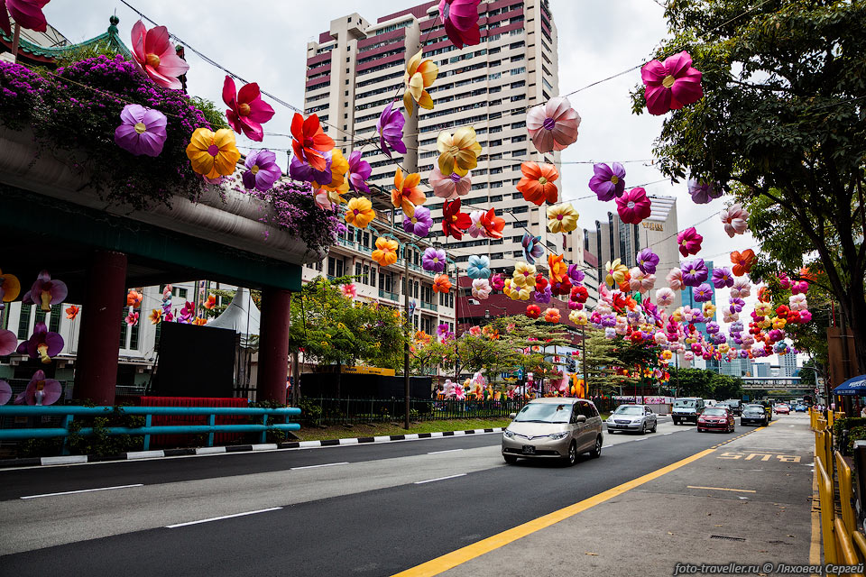 Украшенная улица Сингапура