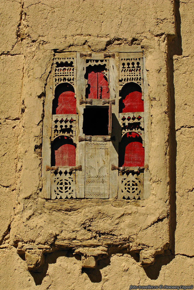 Окно в деревне Сиф (Sif).
Сиф - самое большое поселение Вади Доана.